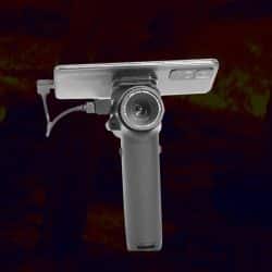 Portable Thermal Camera with 256×192 VOx Sensor 9mm Lens 450m Detection 2× Digital Zoom 25Hz Frame Rate USB-C Charging 9H Runtime IP67 Lightweight Design - Image 3