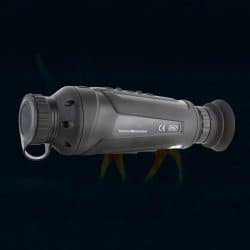 High-Performance Thermal Imaging Monocular with 384×288 Resolution 18mm F1.0 Lens 50Hz Refresh Rate 4× Digital Zoom 1280×960 LCOS Display IP67 4000mAh Battery